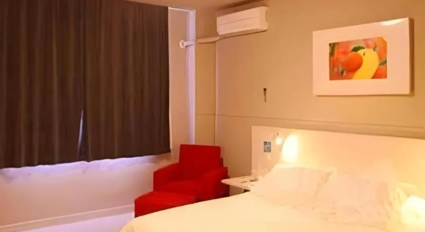 Bed in Jinjiang Inn Baotou Donghe East Railway Station