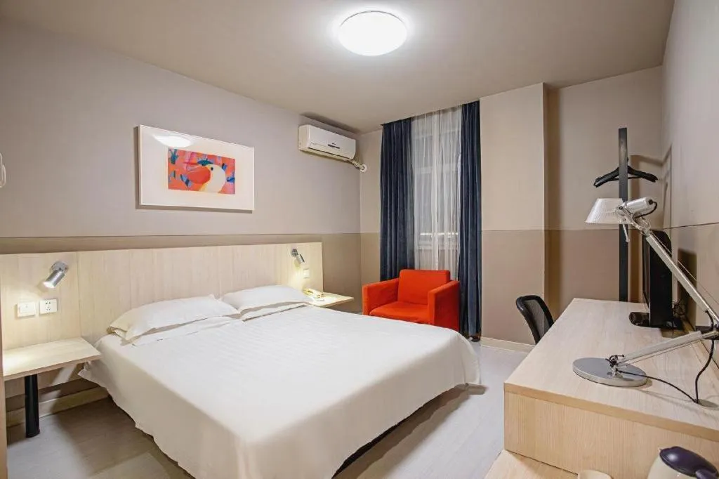 Bed in Jinjiang Inn Baotou Donghe East Railway Station