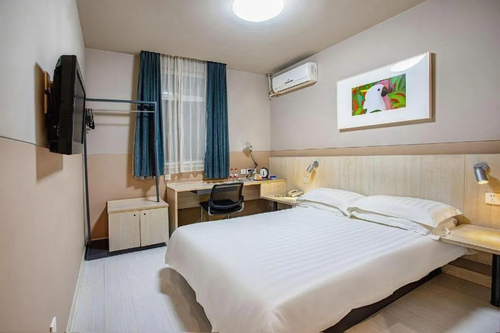 Bed in Jinjiang Inn Baotou Donghe East Railway Station