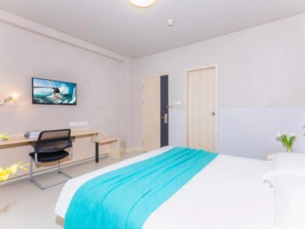 Bed in Jinjiang Inn Sanya Hexi Road Pedestrian Bridge