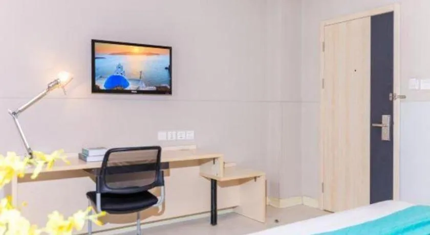 Jinjiang Inn Sanya Hexi Road Pedestrian Bridge