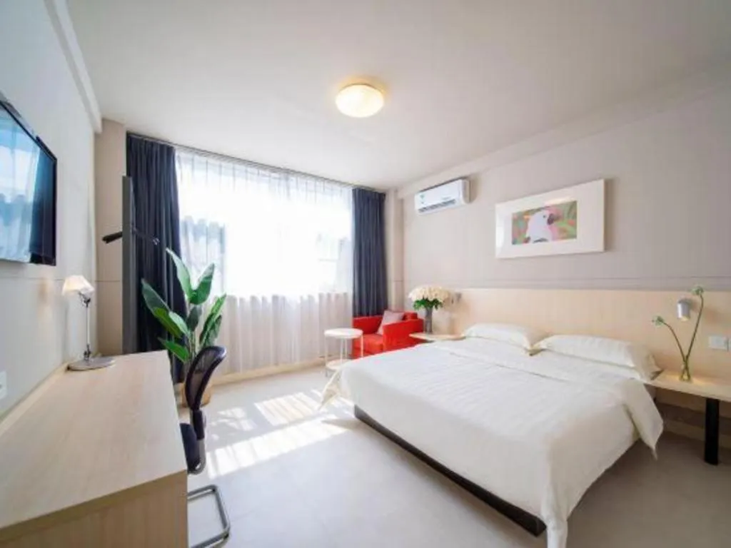 Bed in Jinjiang Inn Sanya Hexi Road Pedestrian Bridge