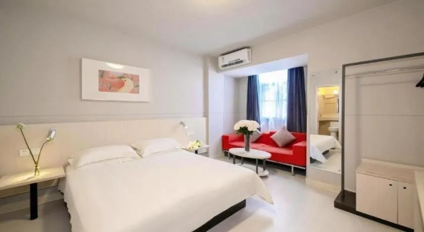 Bed in Jinjiang Inn Sanya Hexi Road Pedestrian Bridge