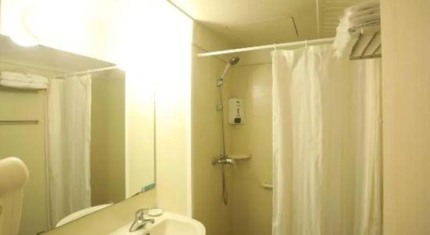 Jinjiang Inn Sanya Hexi Road Pedestrian Bridge