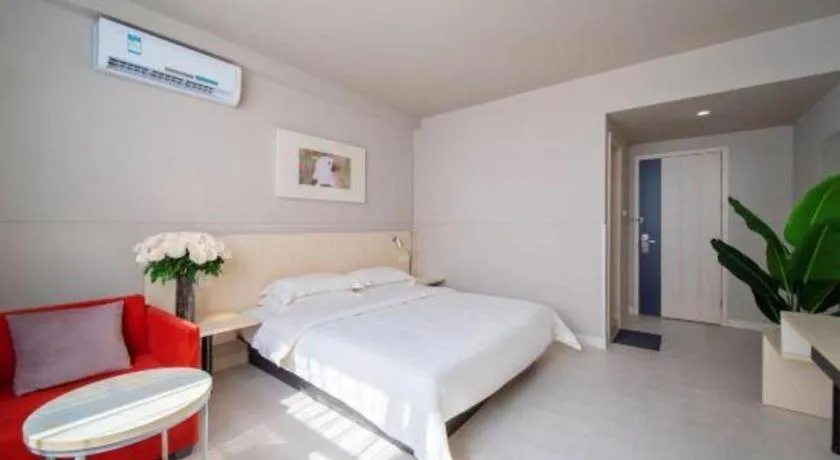 Bed in Jinjiang Inn Sanya Hexi Road Pedestrian Bridge