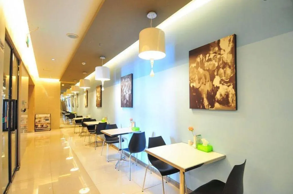 Jinjiang Inn Sanya Hexi Road Pedestrian Bridge