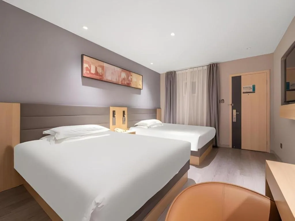 Bed in Jinjiang Inn Quanzhou West Street Kaiyuan Temple