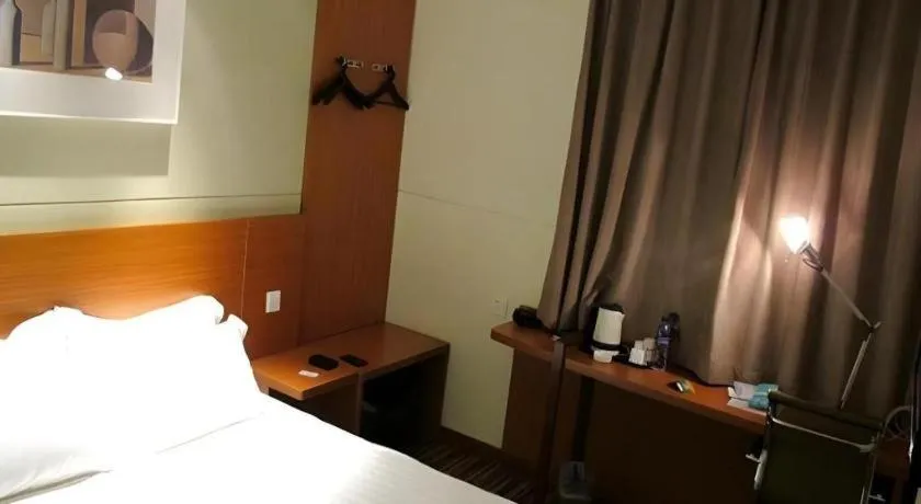 Bed in Jinjiang Inn Style Shenyang The Palace Huaiyuan Gate