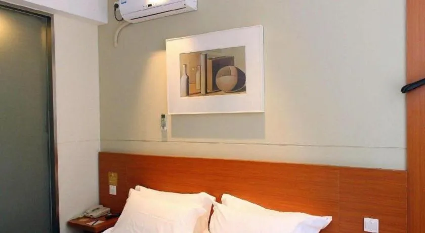 Bed in Jinjiang Inn Style Shenyang The Palace Huaiyuan Gate