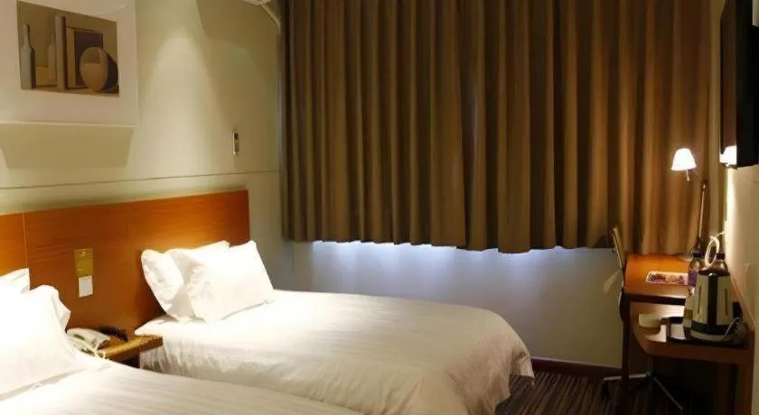 Bed in Jinjiang Inn Style Shenyang The Palace Huaiyuan Gate