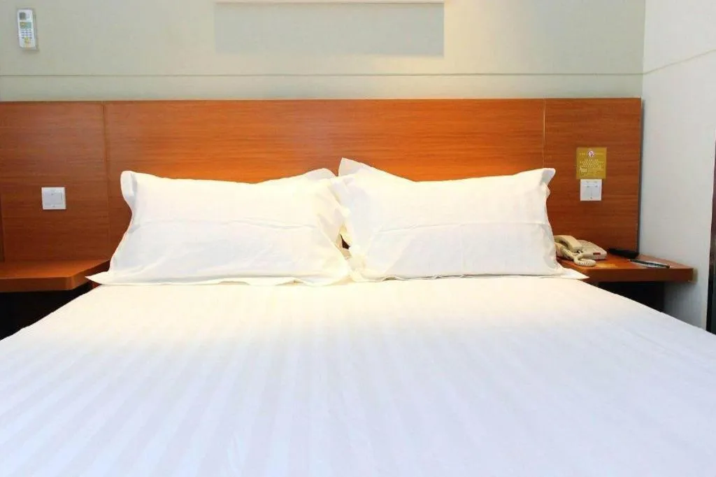 Bed in Jinjiang Inn Style Shenyang The Palace Huaiyuan Gate