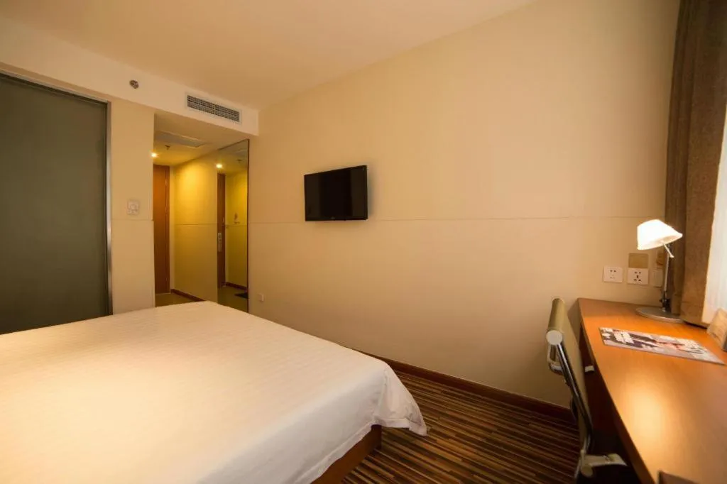 Bed in Jinjiang Inn Style Shenyang The Palace Huaiyuan Gate