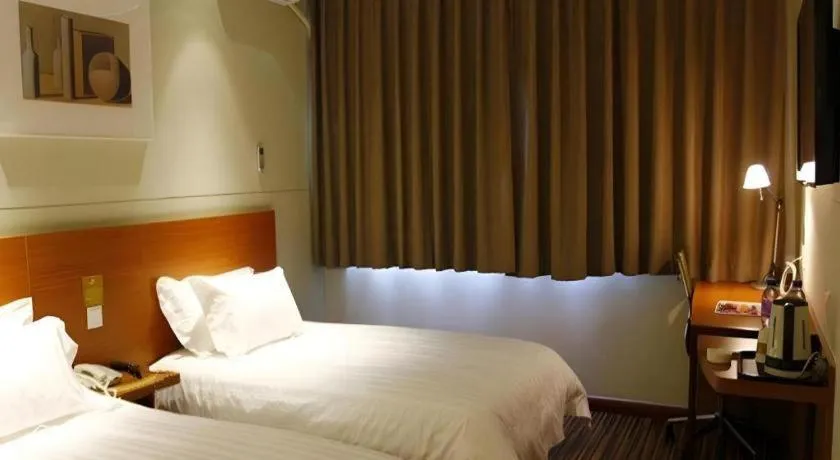 Bed in Jinjiang Inn Style Shenyang The Palace Huaiyuan Gate