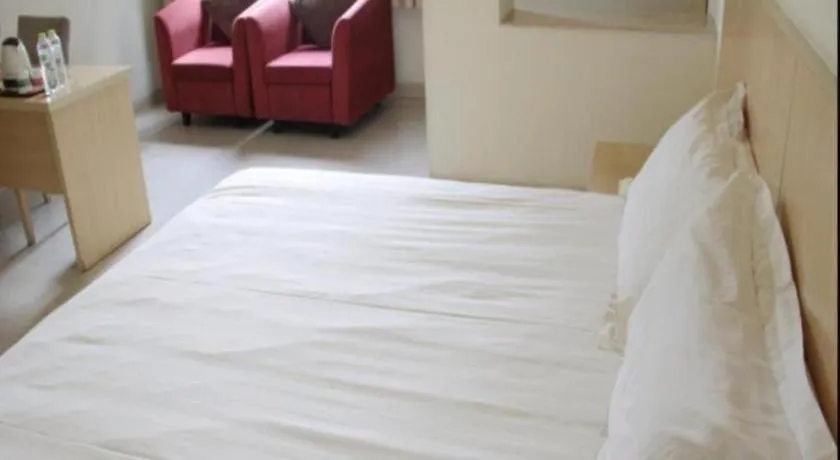 Bed in Jinjiang Inn Nanjing Xinjiekou