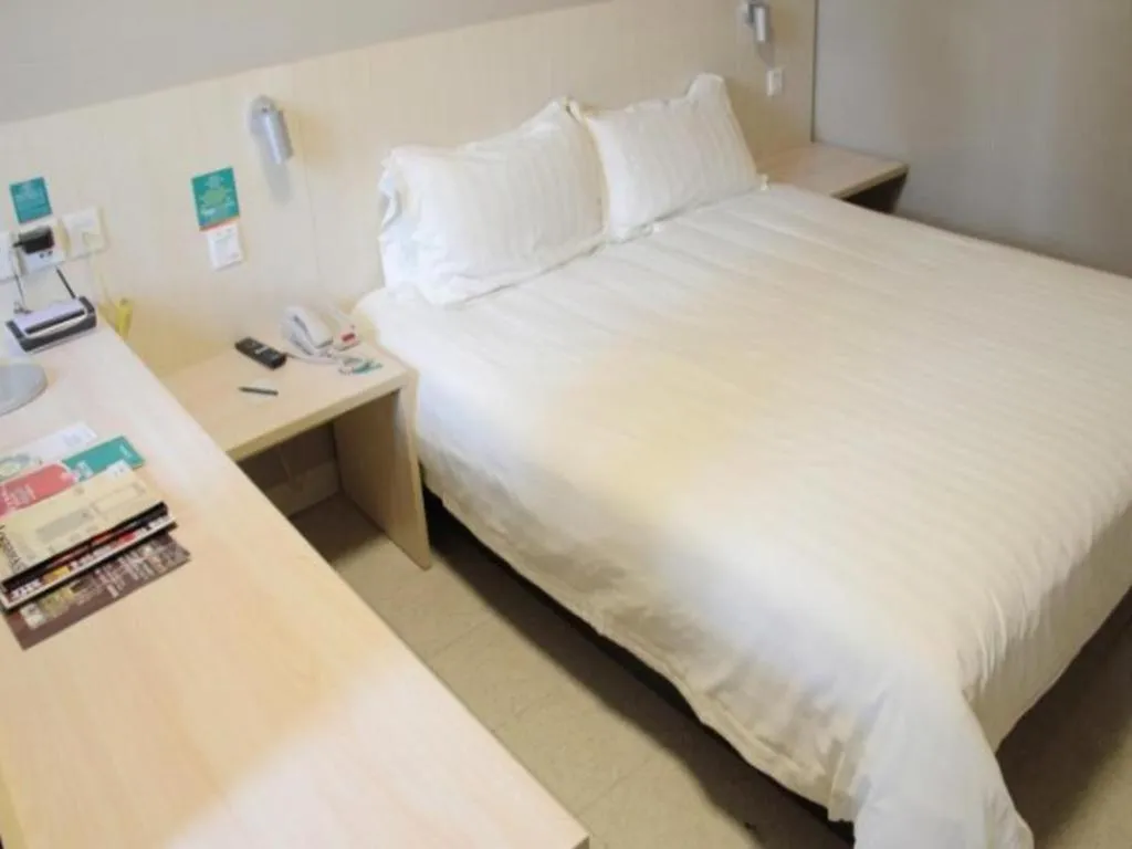 Bed in Jinjiang Inn Nanjing Xinjiekou