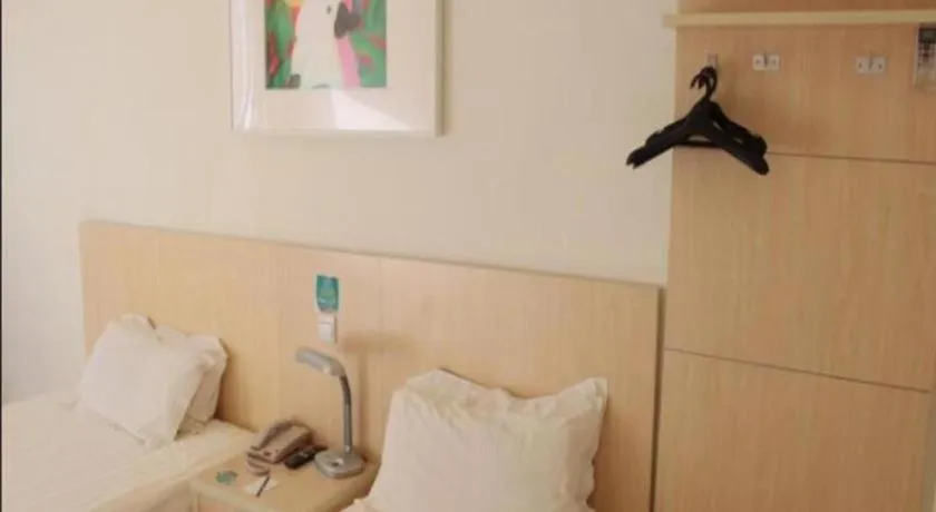 Bed in Jinjiang Inn Nanjing Xinjiekou