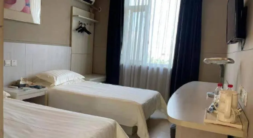 Bed in Jinjiang Inn Wuhan Huanghelou Fuxing Road Metro Station