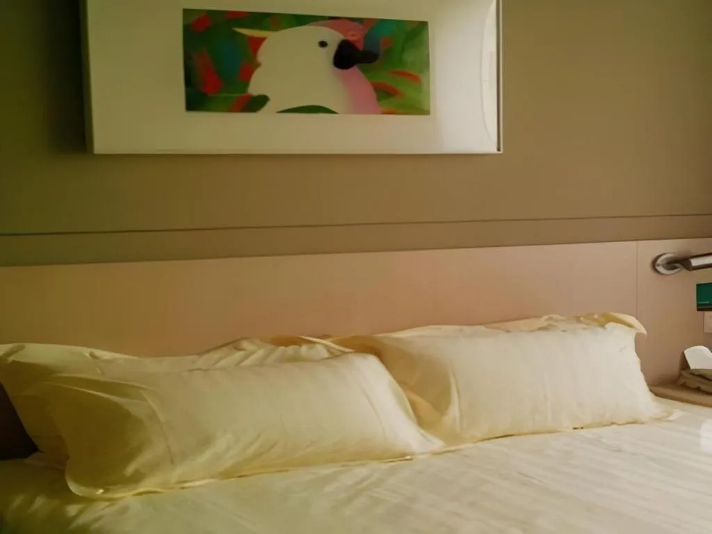 Bed in JinJiang Inn Datong Pingchengqiao