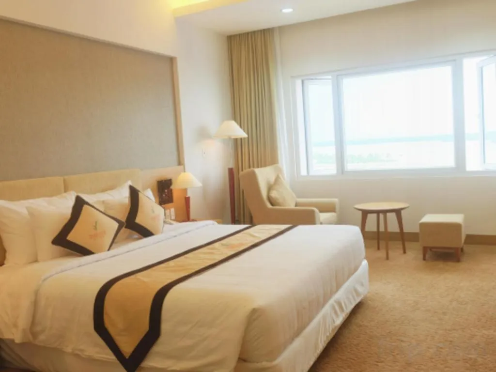 Bed in Mekong My Tho Hotel