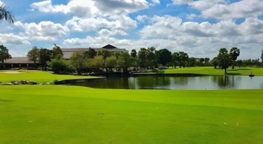 Suwan Golf & Country Club