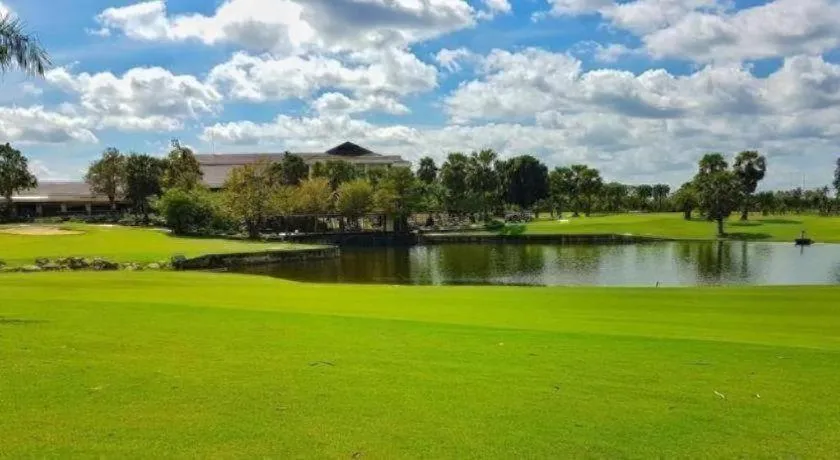 Suwan Golf & Country Club