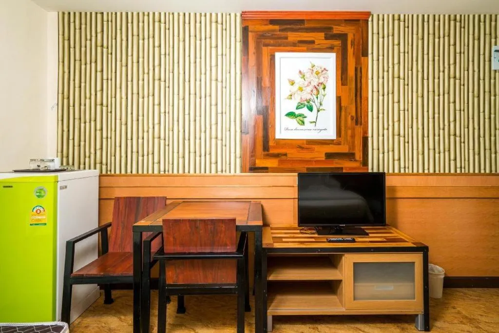 Prew Lom Chom Nam Resort