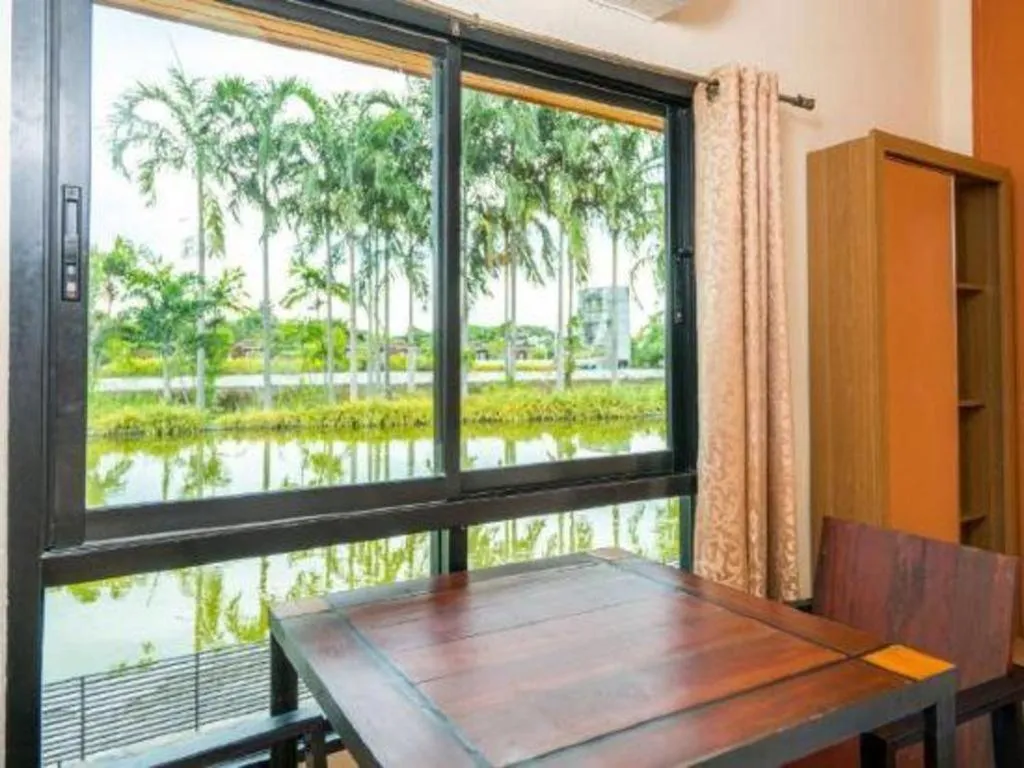 Prew Lom Chom Nam Resort