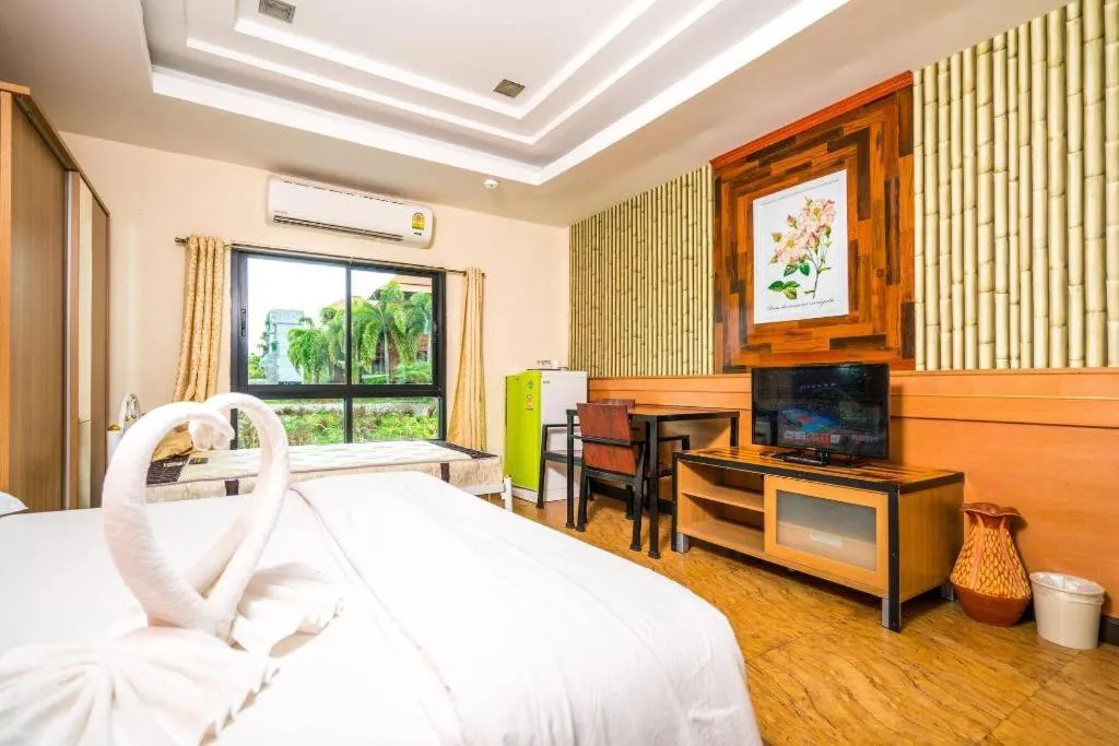 Bed in Prew Lom Chom Nam Resort