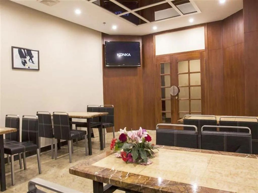 GreenTree Inn Shanghai Hongqiao Hub Convention Center Jinghua Road Shell Hotel