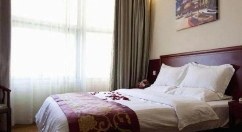 Bed in GreenTree Inn Shanghai Hongqiao Hub Convention Center Jinghua Road Shell Hotel