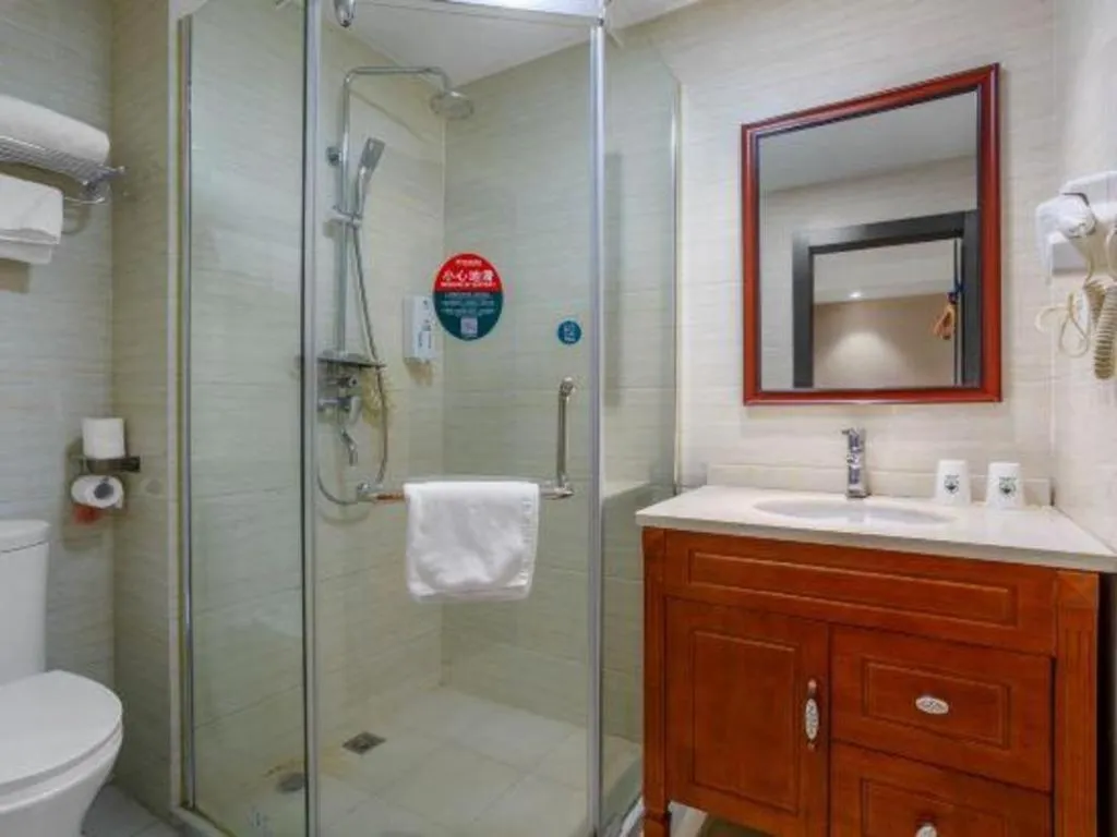 GreenTree Inn Shanghai Hongqiao Hub Convention Center Jinghua Road Shell Hotel