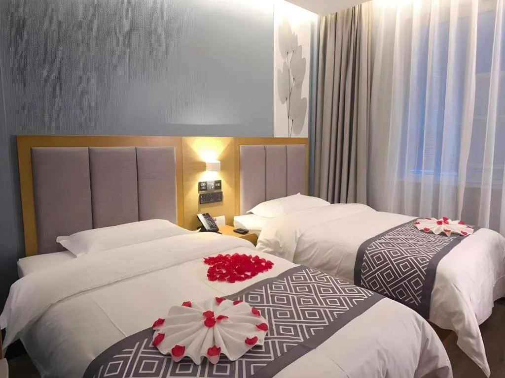 Bed in GreenTree Inn Puyang Ruifengyuan Business Hotel