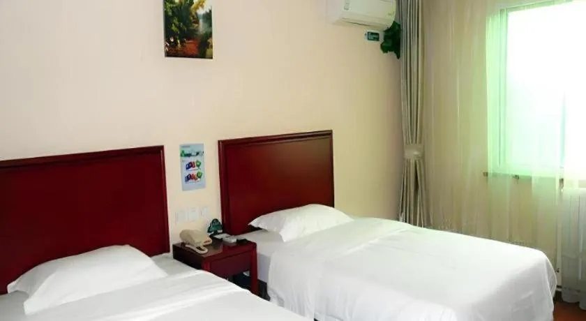 Bed in GreenTree Inn Beijing East Yizhuang District Second Kechuang Street Express Hotel