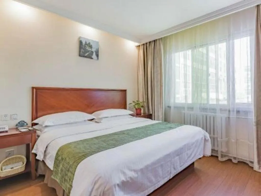 Bed in GreenTree Inn Beijing East Yizhuang District Second Kechuang Street Express Hotel