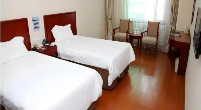 Bed in GreenTree Inn Beijing East Yizhuang District Second Kechuang Street Express Hotel