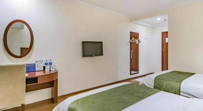 Bed in GreenTree Inn Beijing East Yizhuang District Second Kechuang Street Express Hotel