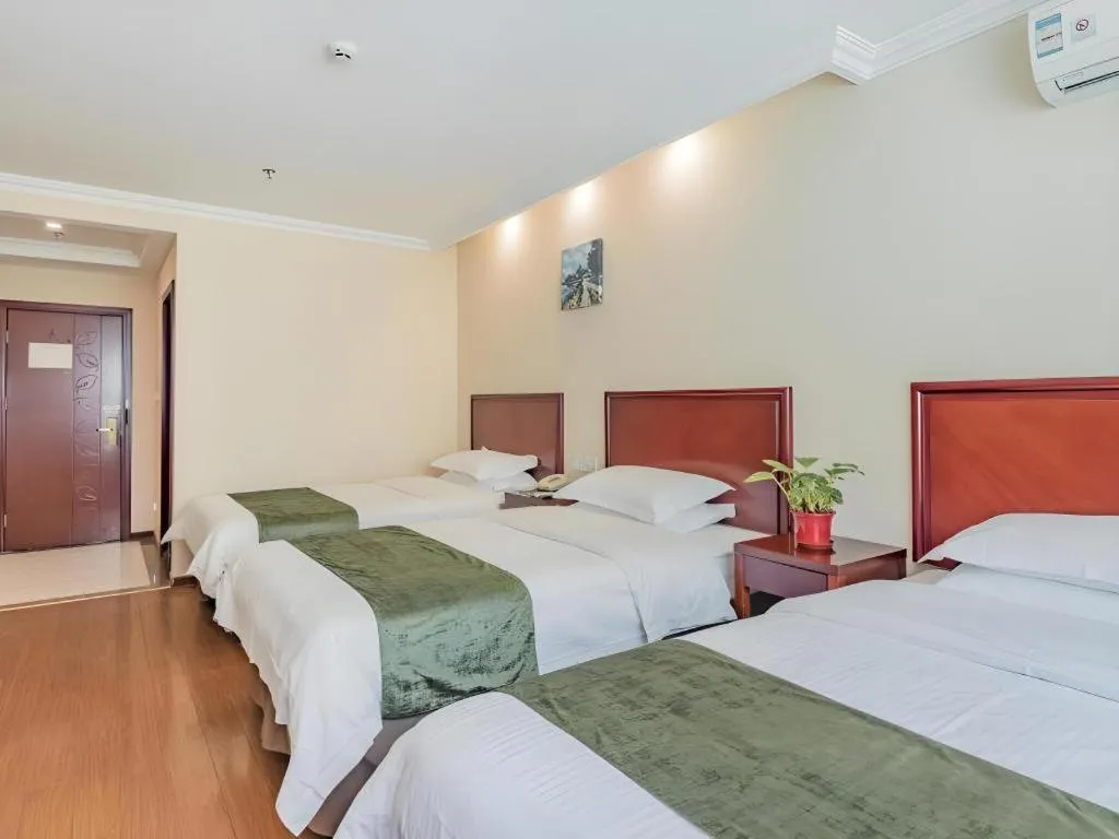 Bed in GreenTree Inn Beijing East Yizhuang District Second Kechuang Street Express Hotel