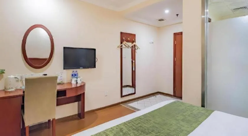 Bed in GreenTree Inn Beijing East Yizhuang District Second Kechuang Street Express Hotel