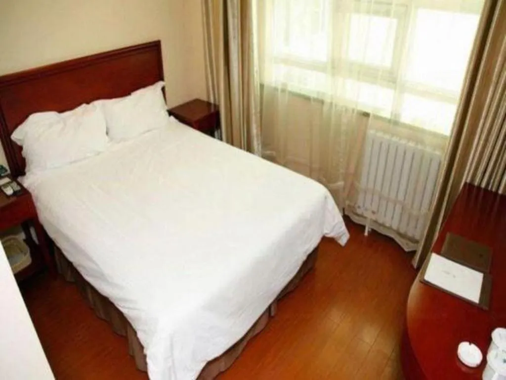 Bed in GreenTree Inn Beijing East Yizhuang District Second Kechuang Street Express Hotel