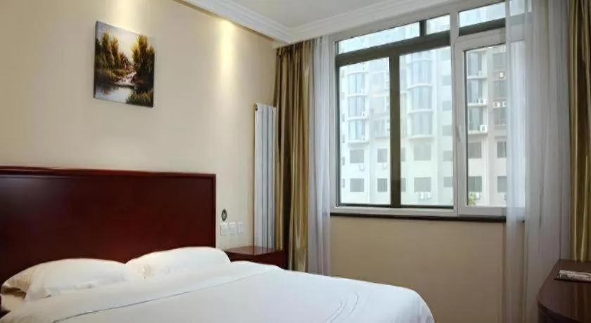 Bed in GreenTree Inn Beijing East Yizhuang District Second Kechuang Street Express Hotel