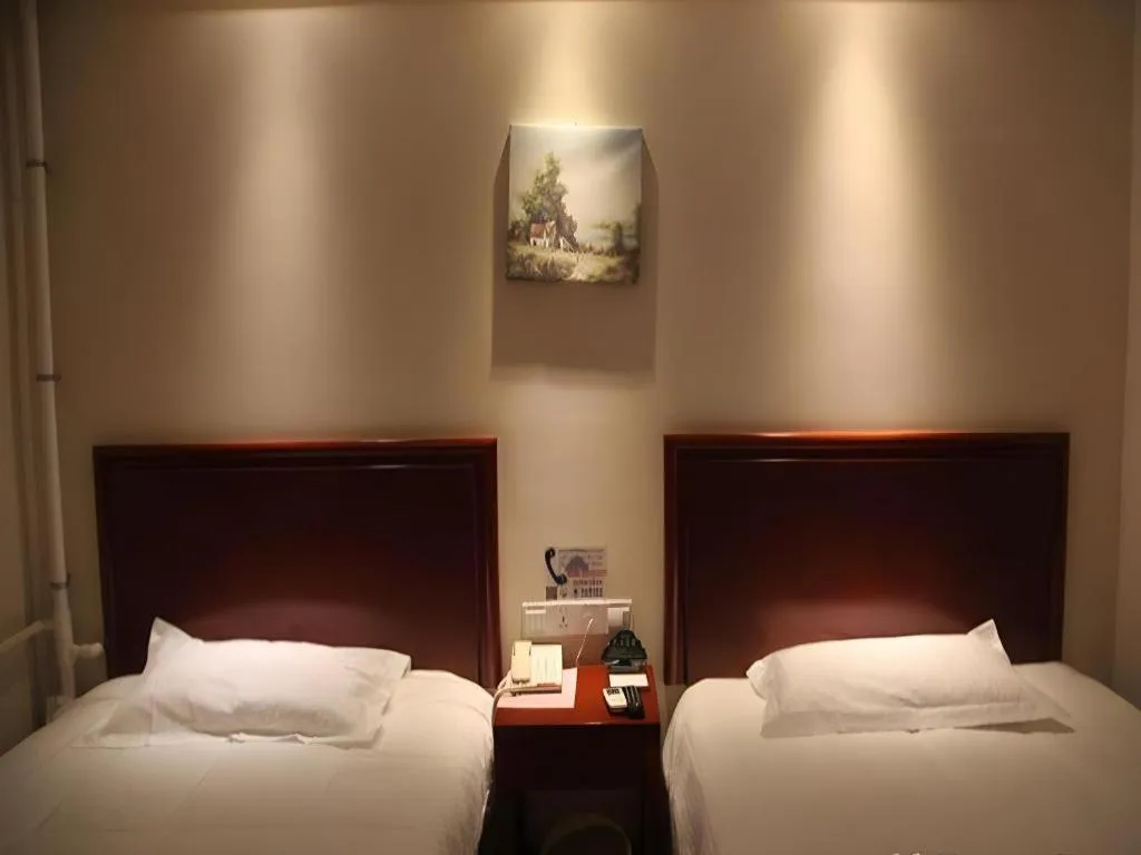 Bed in GreenTree Inn Beijing East Yizhuang District Second Kechuang Street Express Hotel