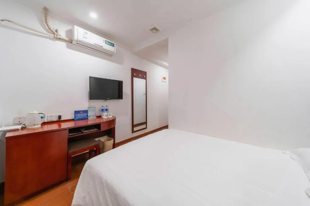 Bed in GreenTree Inn Beijing Capital Airport New International Exhibition Center Express Hotel