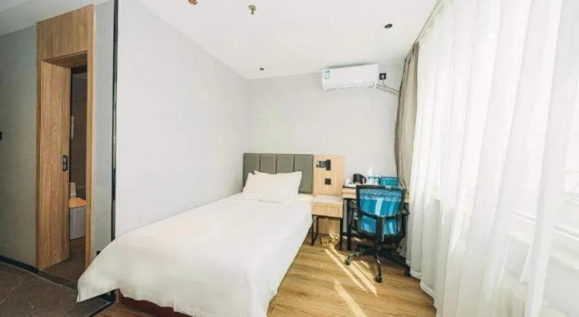 Bed in GreenTree Inn Beijing Capital Airport New International Exhibition Center Express Hotel