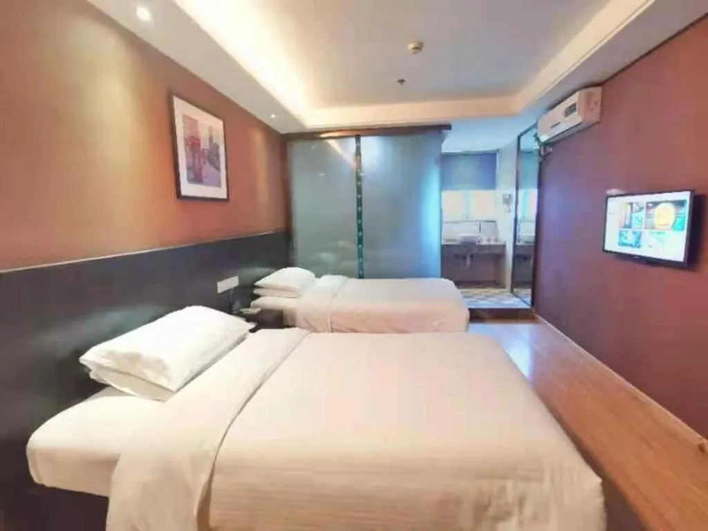 Bed in GreenTree Inn Huzhou South Street Chaoyin Bridge Business Hotel