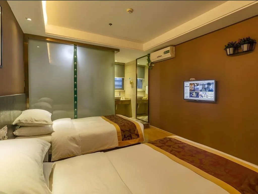 Bed in GreenTree Inn Huzhou South Street Chaoyin Bridge Business Hotel