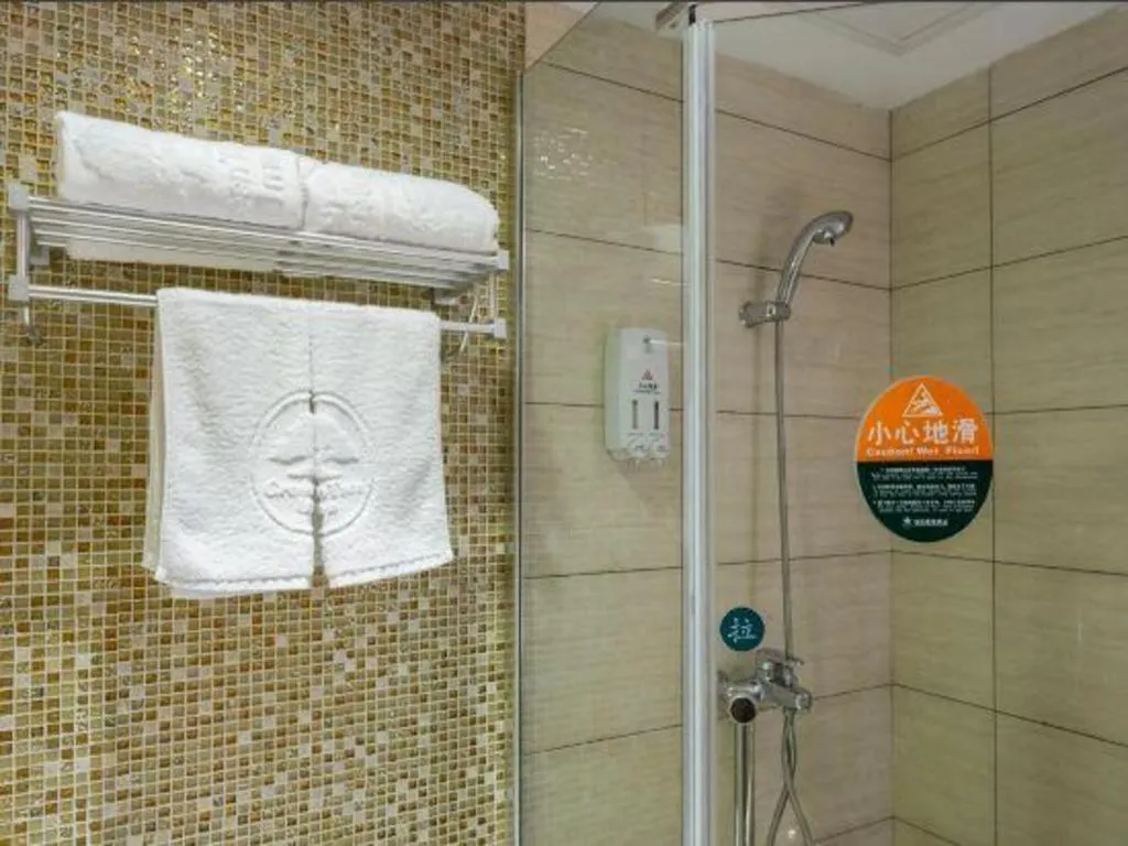 GreenTree Inn Huzhou South Street Chaoyin Bridge Business Hotel