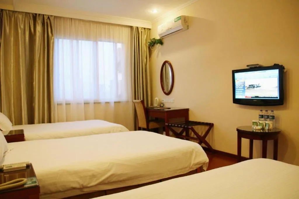 Bed in GreenTree Inn Jiangsu Suzhou Shi Road North Tongjing Road Subway Station Express Hotel