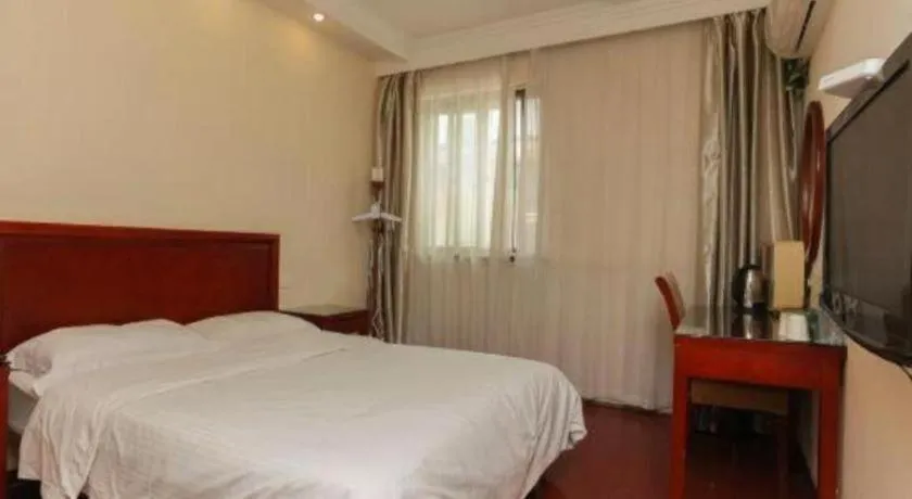 Bed in GreenTree Inn Jiangsu Suzhou Shi Road North Tongjing Road Subway Station Express Hotel