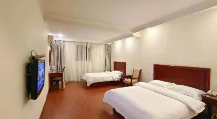 Bed in GreenTree Inn Jiangsu Suzhou Shi Road North Tongjing Road Subway Station Express Hotel