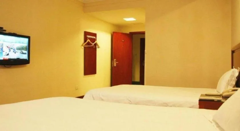 Bed in GreenTree Inn Jiangsu Suzhou Shi Road North Tongjing Road Subway Station Express Hotel